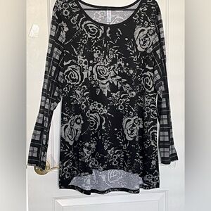 LuLaRoe 3XL Black and Gray Floral Long Sleeve Top
